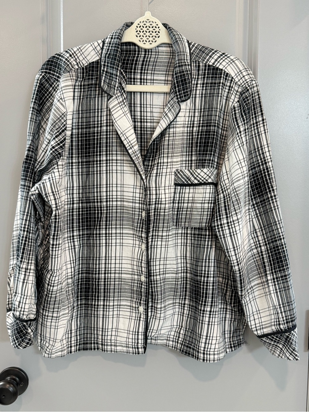 Victoria's Secret Black & White Plaid Pajama Set - Picture 3 of 6